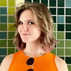 Headshot of Ali Van Fleet