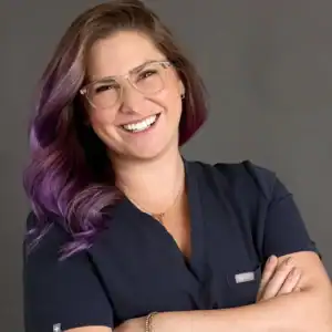Headshot of Nikki Sapiro Vinckier